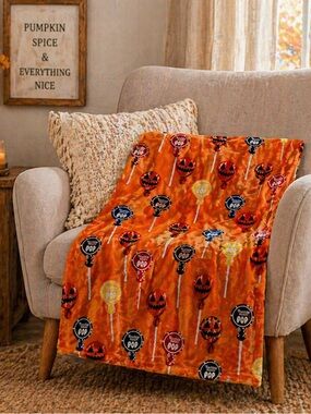 Tootsie Roll Halloween Pumpkin Plush Throw‎ Blanket